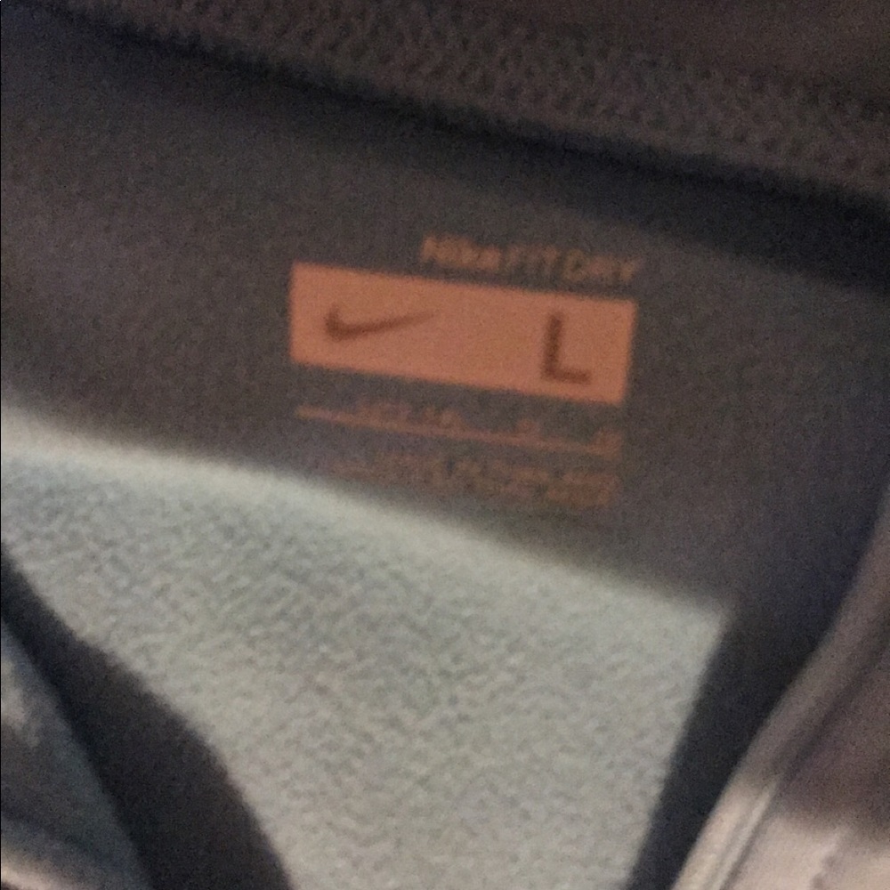 Nike pullover - Picture 2 of 3